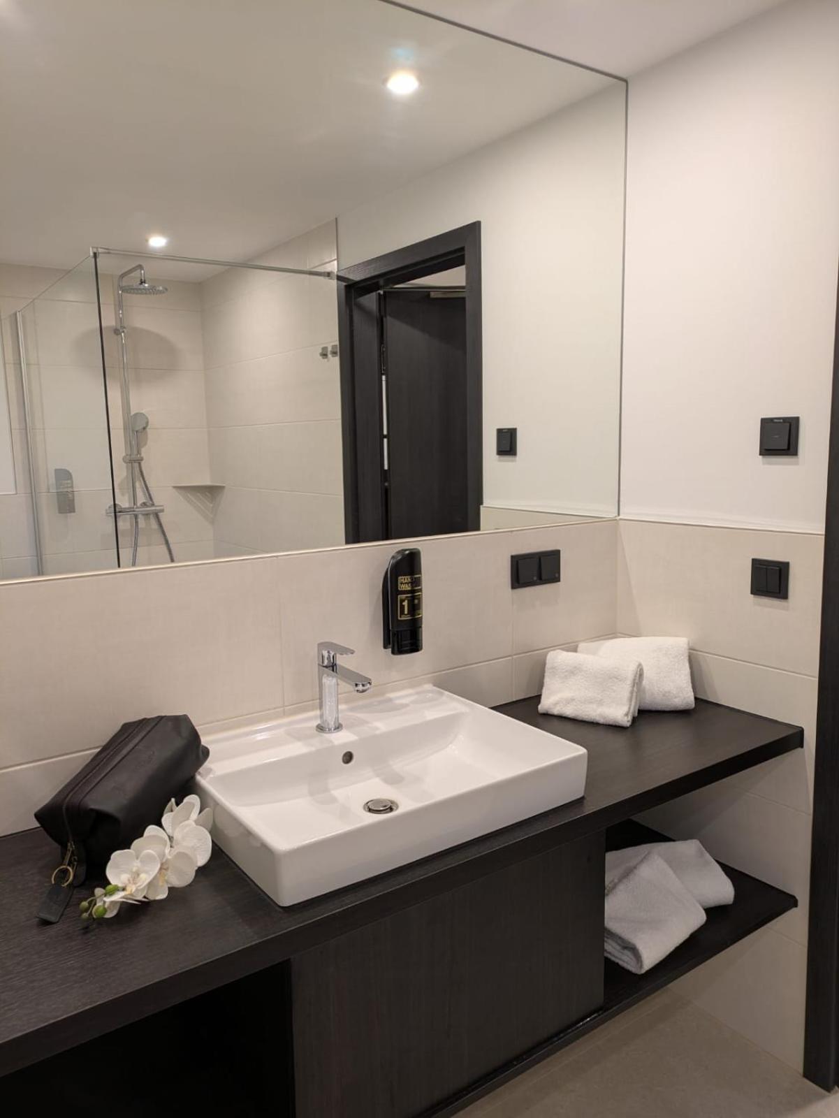 Seehotel Ecktannen Варен Екстер'єр фото
